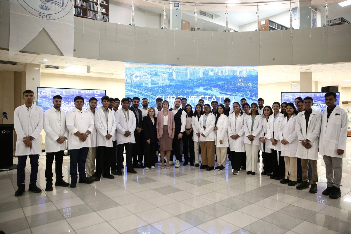    СурГУ встретил новую группу студентов из Индии