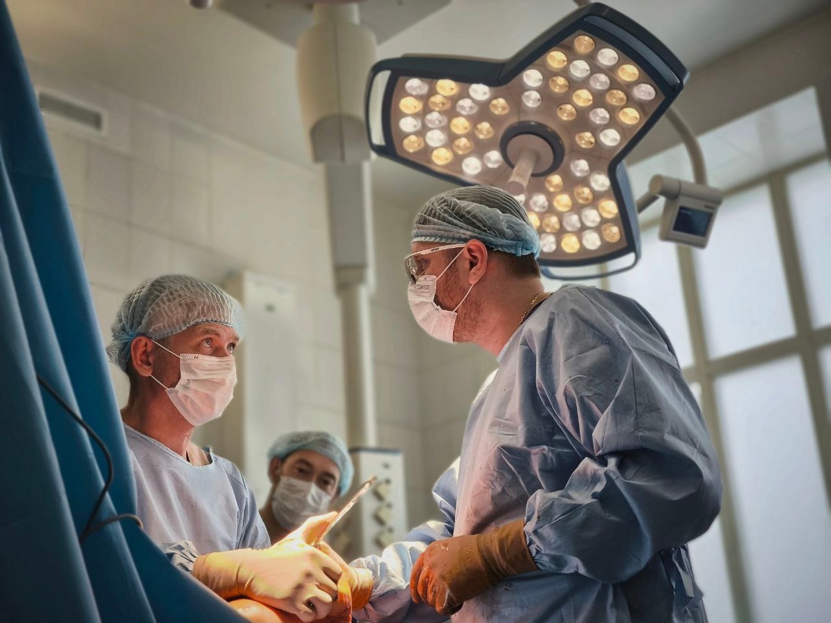 Преемственность поколений — один из принципов успешной работы НИИ травматологии и ортопедии