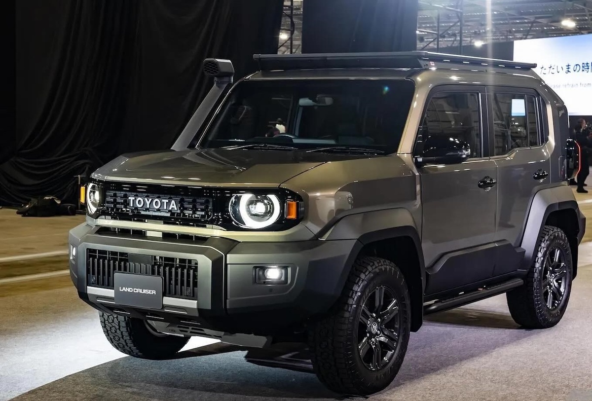 Toyota Land Cruiser FJ. Источник фотографии - Яндекс картинки 