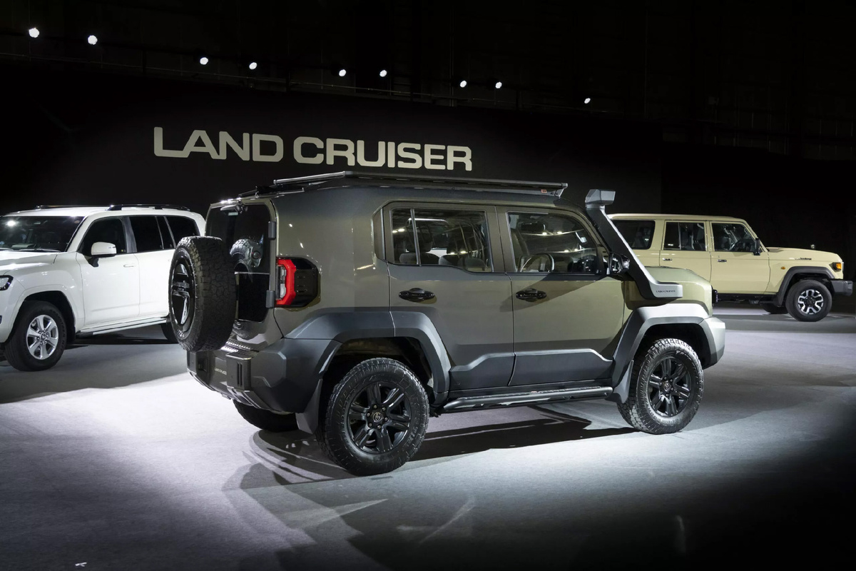 Toyota Land Cruiser FJ. Источник фотографии - Яндекс картинки 