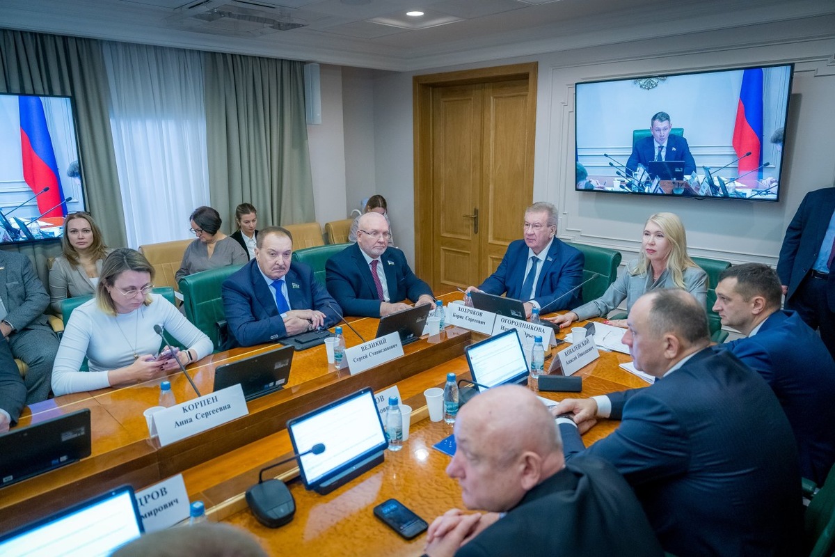    В Совете Федерации предложили выделить финансирование, чтобы в два раза увеличить выпуск молоди осетровых и сиговых рыб в Югре