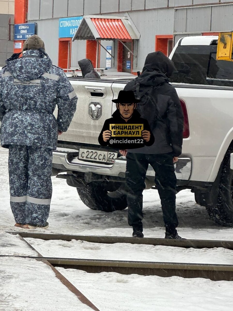    На проспекте Калинина приостановлено движение трамваев. Источник: t.me/incident22