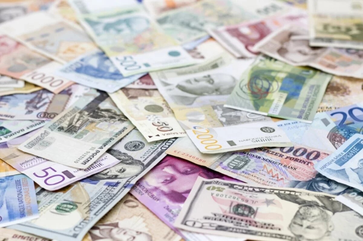    Российская валюта сохраняет перспективы умеренного укрепления, полагает эксперт.