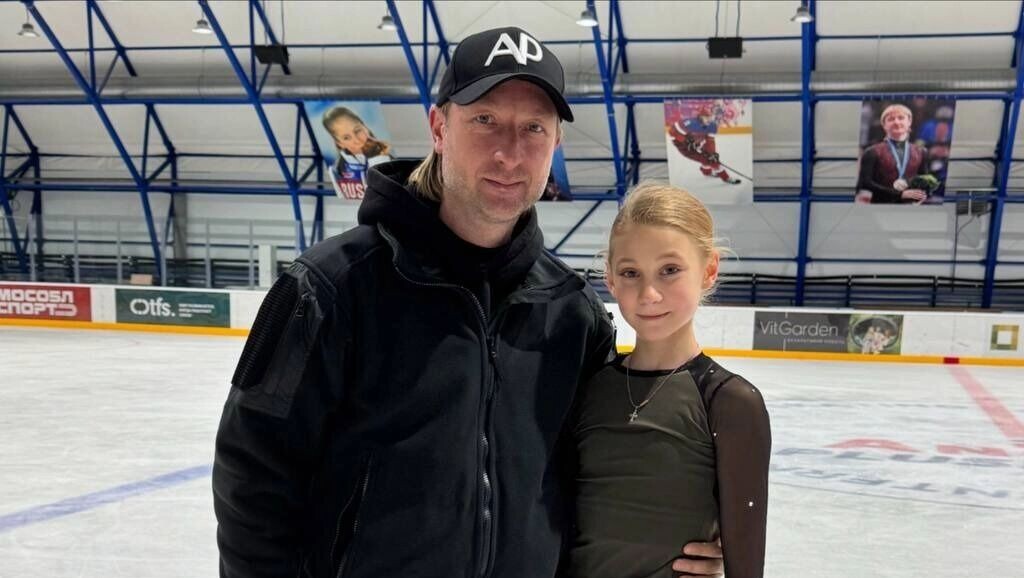     Источник: t.me/angels_of_plushenko