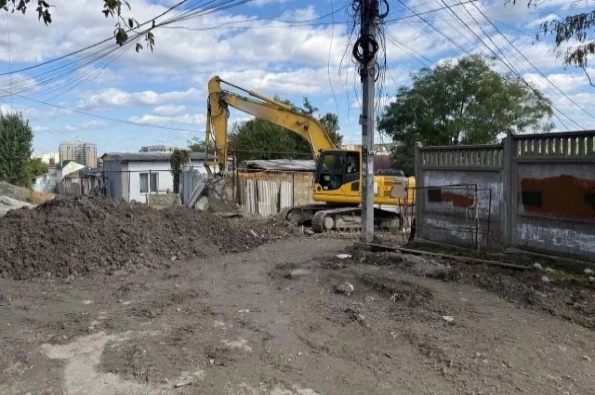    Искали месяц.