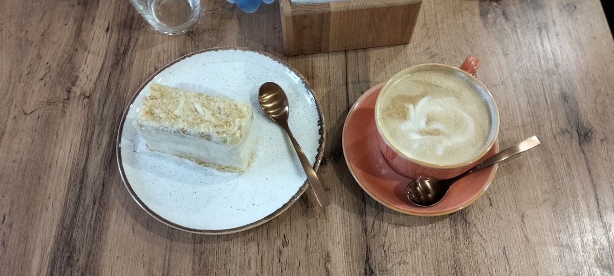 Торт Наполеон и капучино без сахара (фото десерта одной из участниц проекта)