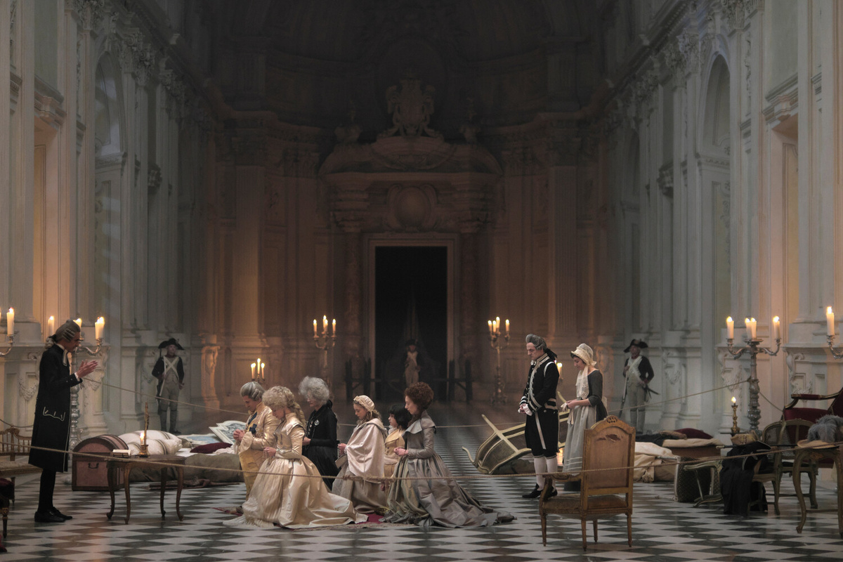 Кадр из фильма "Падение короны".