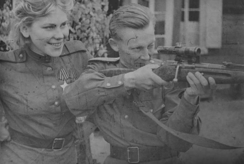 Женщины получили право пойти на фронт!