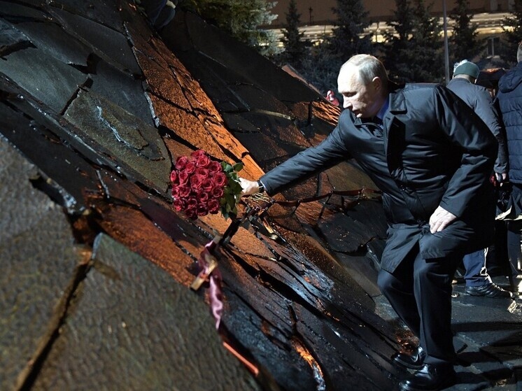     Октябрь 2017 года, Владимир Путин на открытии мемориала памятижертв политических репрессий «Стена скорби». / kremlin.ru