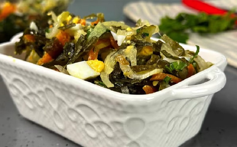 Салат из морской капусты по-новому: свежий взгляд на проверенную классику