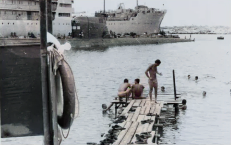 Легко ли нам жилось на дизельной подводной лодке? Как вы думаете?