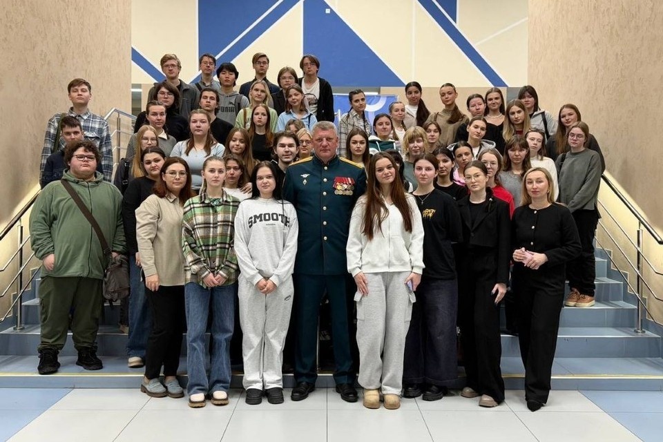    В регионе проходит серия встреч студентов с бойцами в рамках проекта «Твой герой». Фото: пресс-служба правительства Новосибирской области.