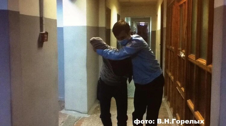 Осипова доставили в отделение. Фото: Валерий Горелых