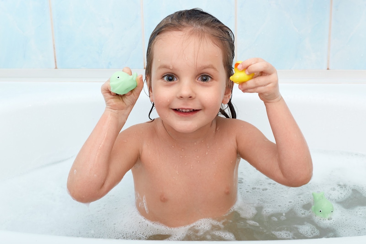 Основная задача каждой игрушки, в том числе и игрушки для купания – развитие малыша