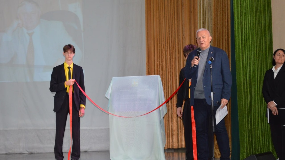    В Пыть-Яхе избирательный участок получил имя первого мэра города