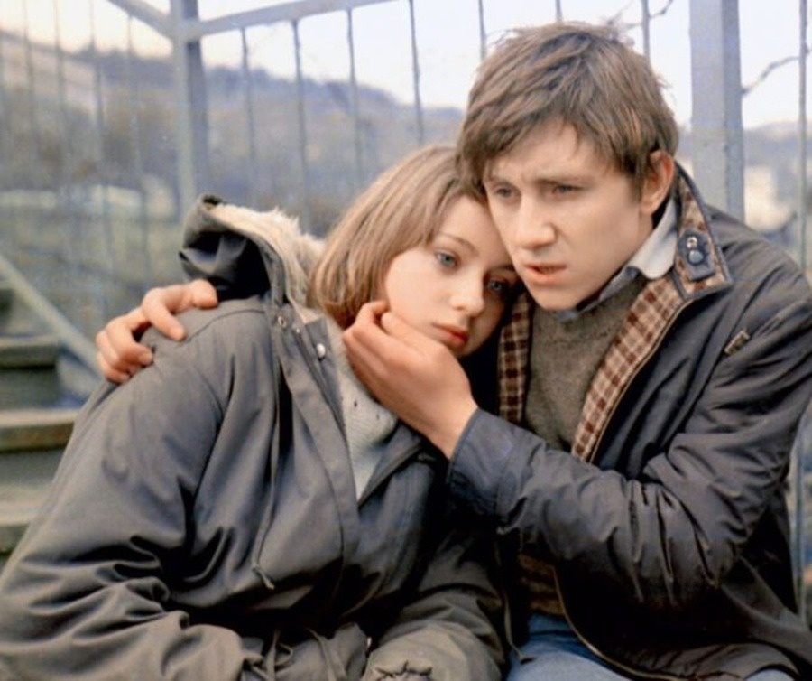 “Клетка для канареек” / Мосфильм