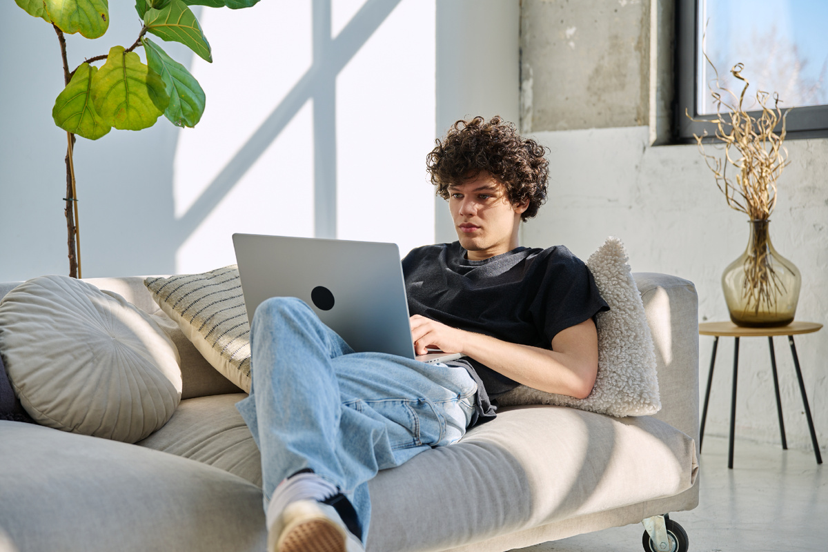 @VH-studio/Shutterstock.com