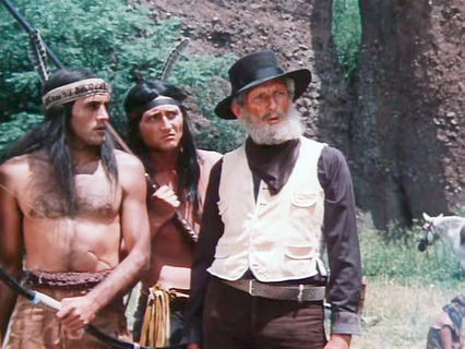 Пойучи и их бывший пленник "Серебряная борода" из т/с "В поисках капитна Гранта"