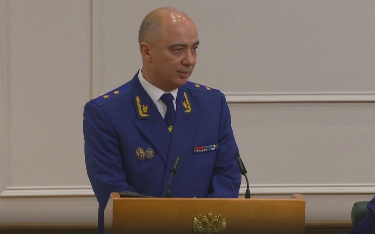    Совет Федерации одобрил кандидатуру Валерия Войнова на пост прокурора Воронежской области Фото: скриншот трансляции