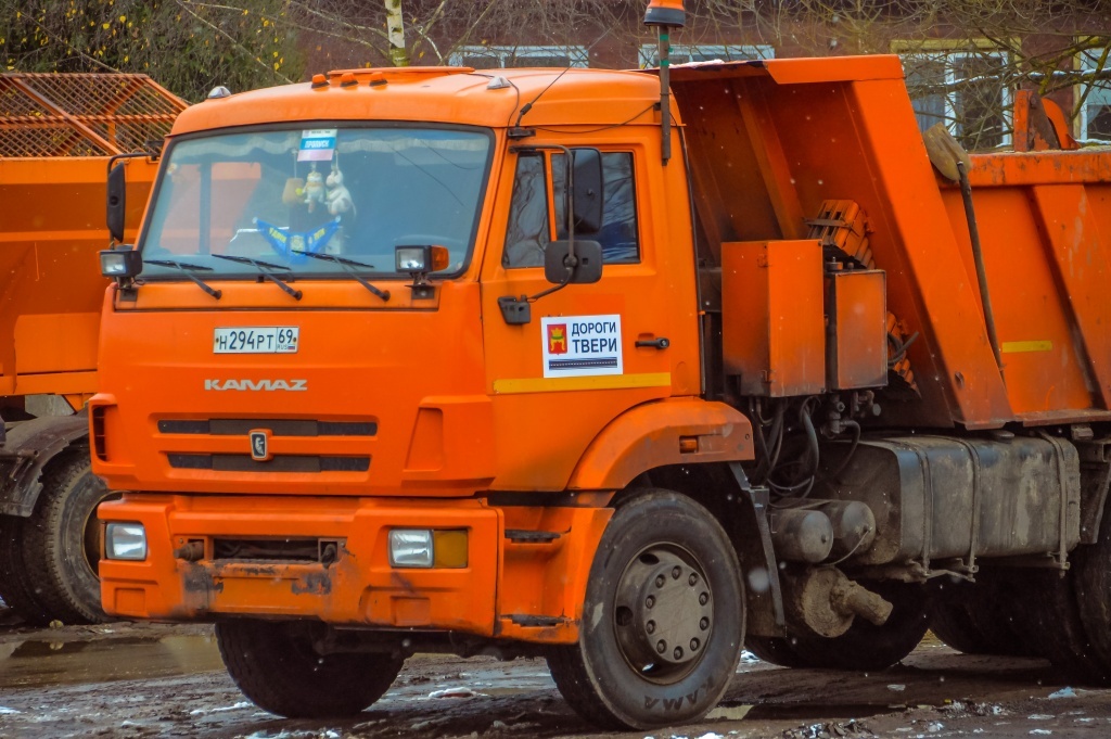 В Твери готовят специальную технику к наступлению зимы