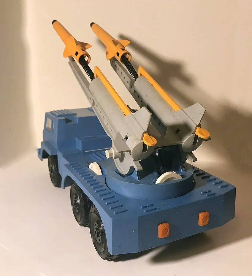 "Ракетная установка", производитель - Муромский завод им. Орджоникидзе. Фото из открытых источников.