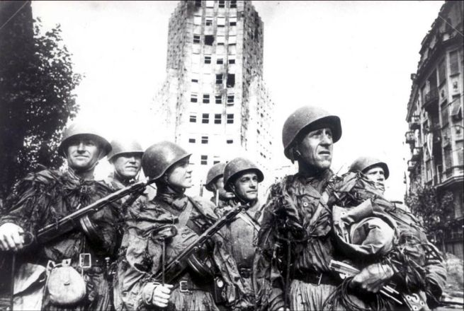 20 октября 1944 года солдаты Красной армии вместе с бойцами Народно-освободительной армии Югославии (НОАЮ) освободили Белград от немецких оккупантов.