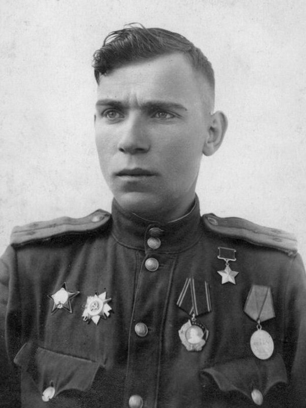 ШИШКИН НИКОЛАЙ ВАСИЛЬЕВИЧ — командир отделения 1031-го стрелкового полка 280-й стрелковой дивизии 60-й армии Центрального фронта, младший сержант