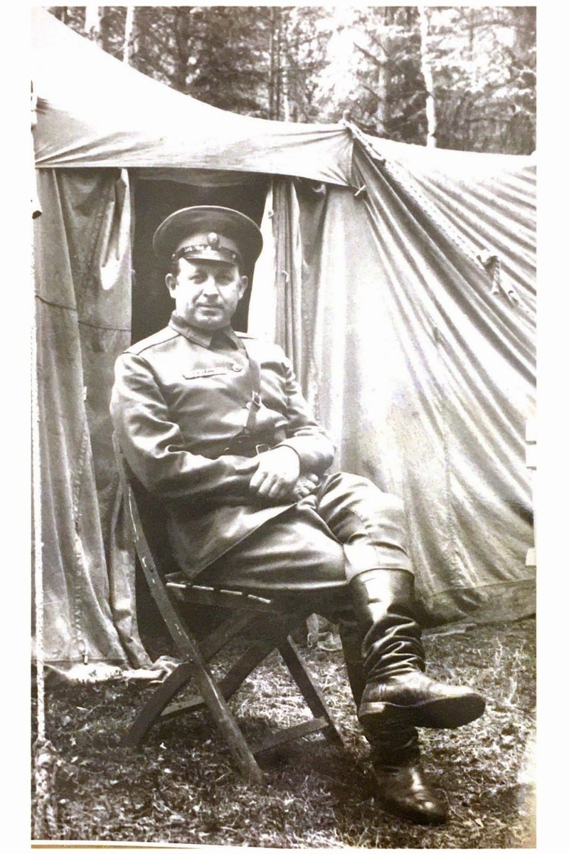 Андрей Иванович в молодости.