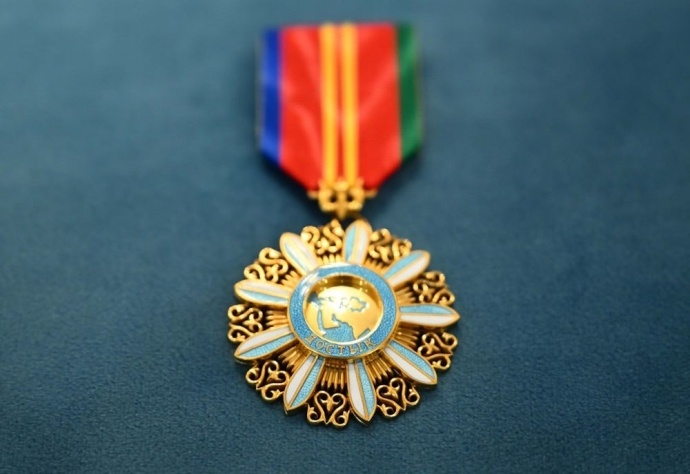   Орден «Достық» («Орден Дружбы) - государственная награда Республики Казахстан. Источник фото: Пресс-служба МИФИ