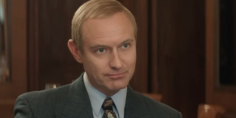    Фото: кадр из фильма "Кремлевский волшебник"; режиссер – Оливье Ассайас; производство – киностудия Gaumont