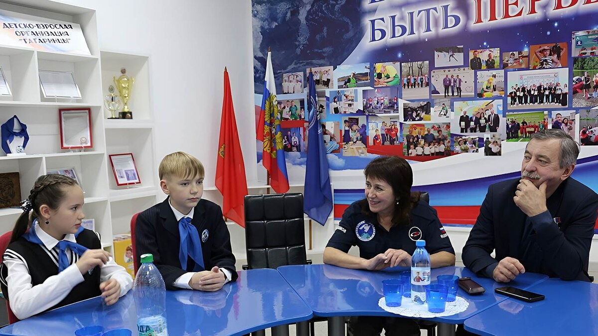 Александр Лазуткин и Галина Яковлева пообщались с участниками проекта «Космическая одиссея юниор». Фото предоставлено организаторами проекта.