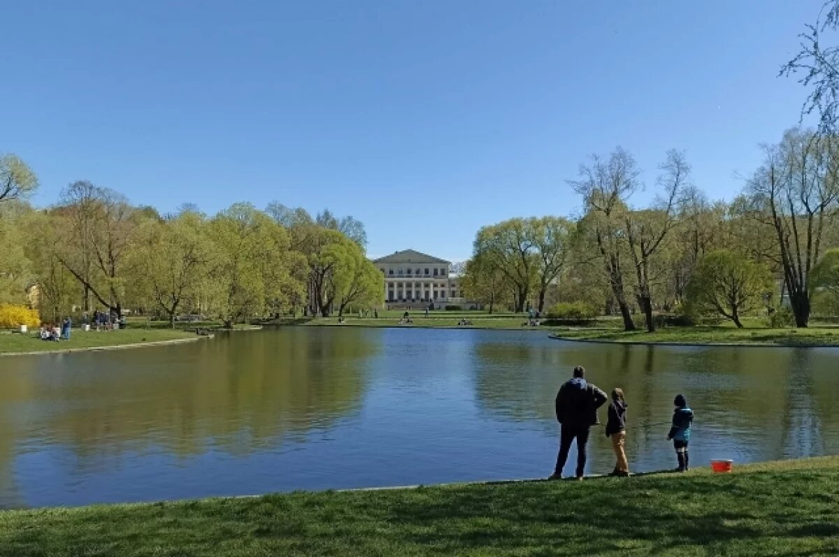    В Юсуповском саду появились обновленные детские и спортивные площадки