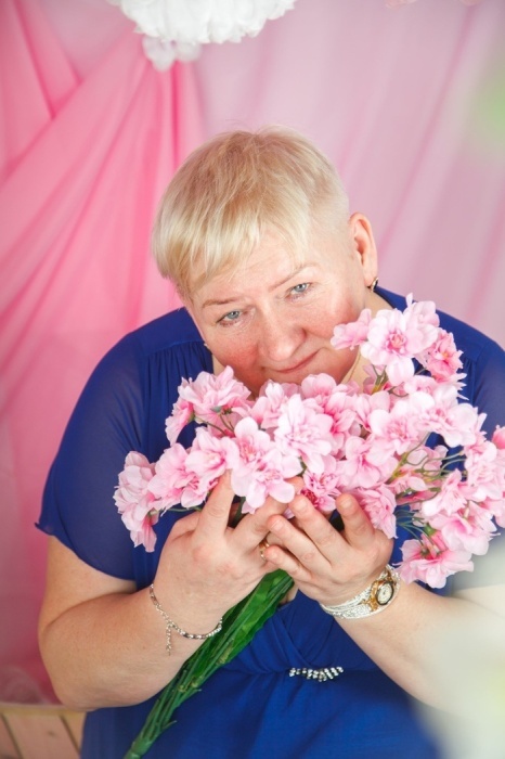 Наталья Веденина-Габриэль работала помощницей медсестры.