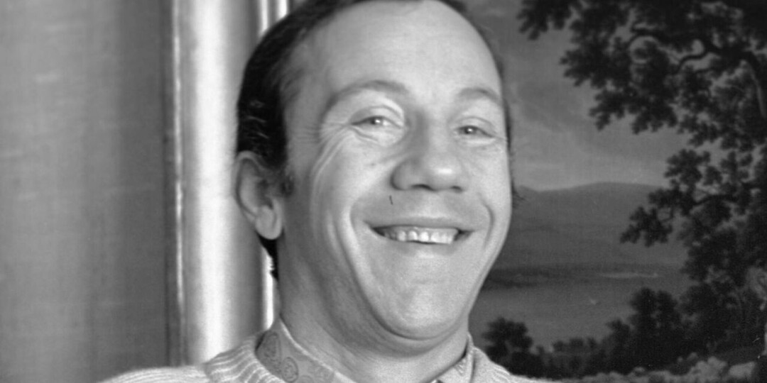 «Он хотел быть актёром, а стал посмешищем. Последний смех Савелия Крамарова»