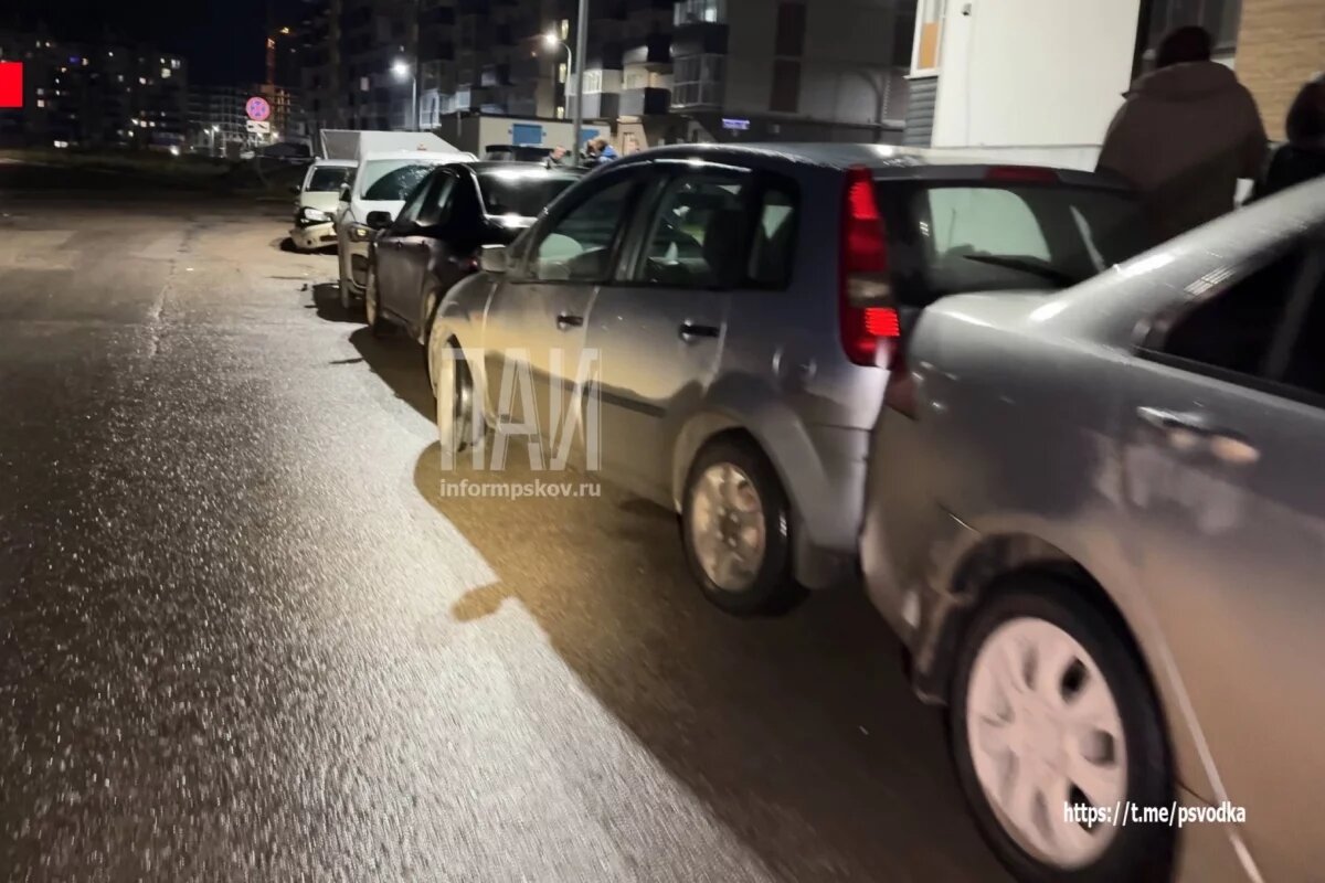    Стали известны подробности массового ДТП с беременной женщиной под Псковом