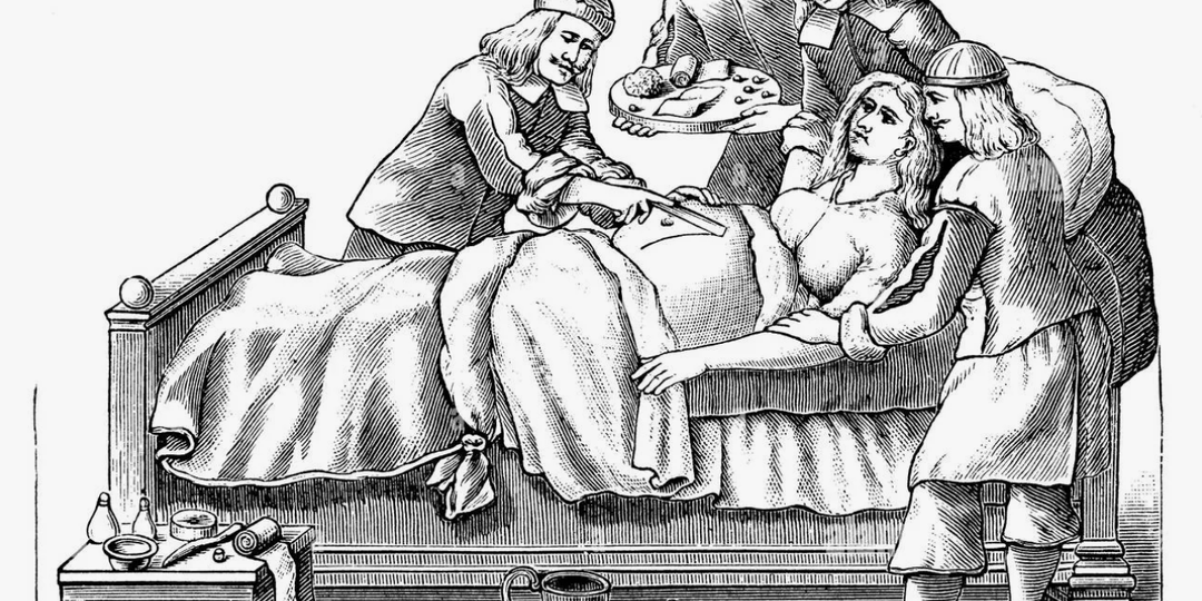 От повивальных бабок до новых роддомов: как за 600 лет менялись традиции родов в России