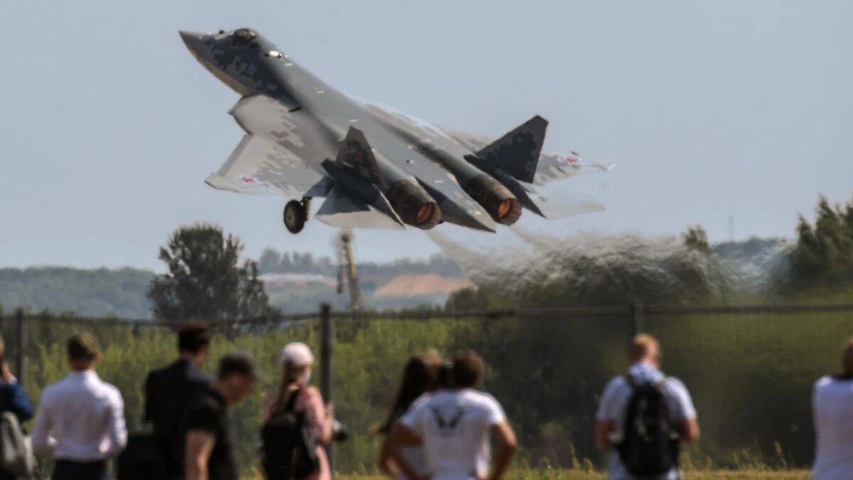   Дмитрий Азаров / Коммерсантъ