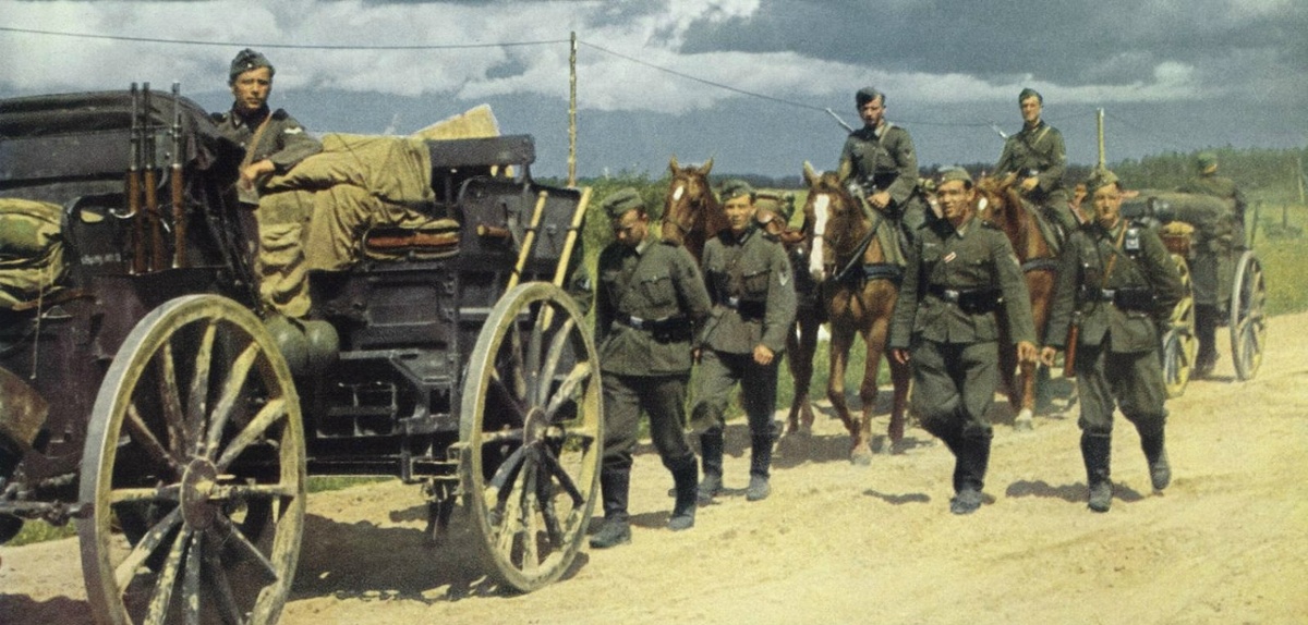 Немецкая колонна летом 1941 г.