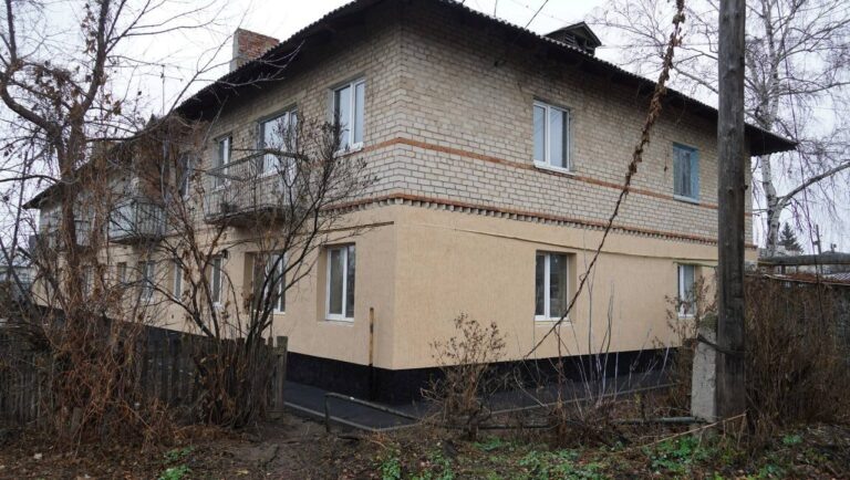    В Оренбурге ремонтируют пострадавшие от паводка многоквартирные дома Оренбуржье