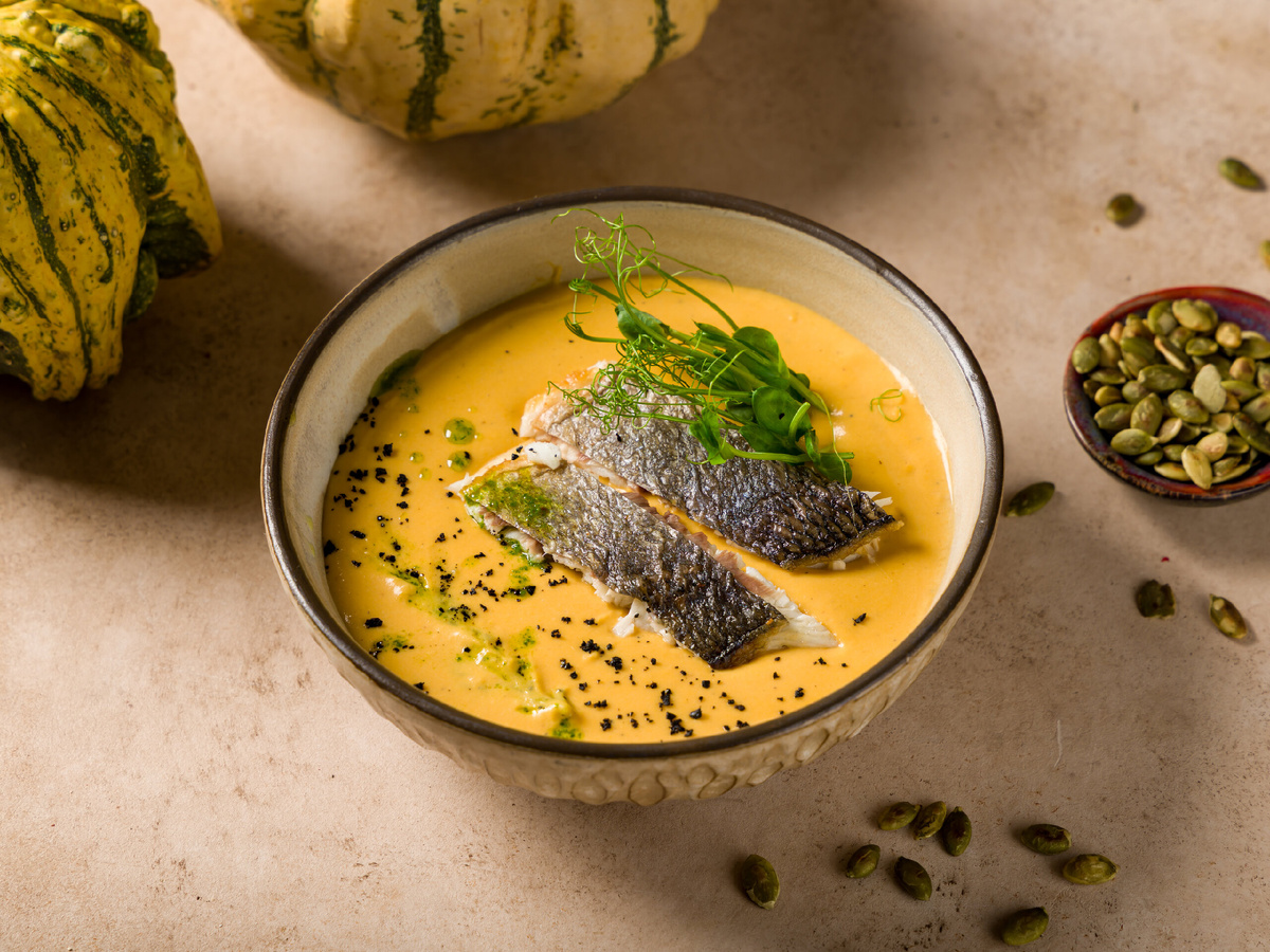 Тыквенный крем-суп с белой рыбой