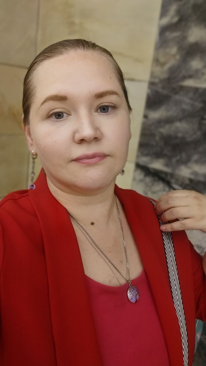 Всем привет! Меня зовут Мира - я наставник для женщин по распаковке потенциала и самореализации в разных сферах жизни. 