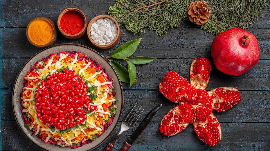 Салаты на Новый 2026 год: 11 лучших рецептов
