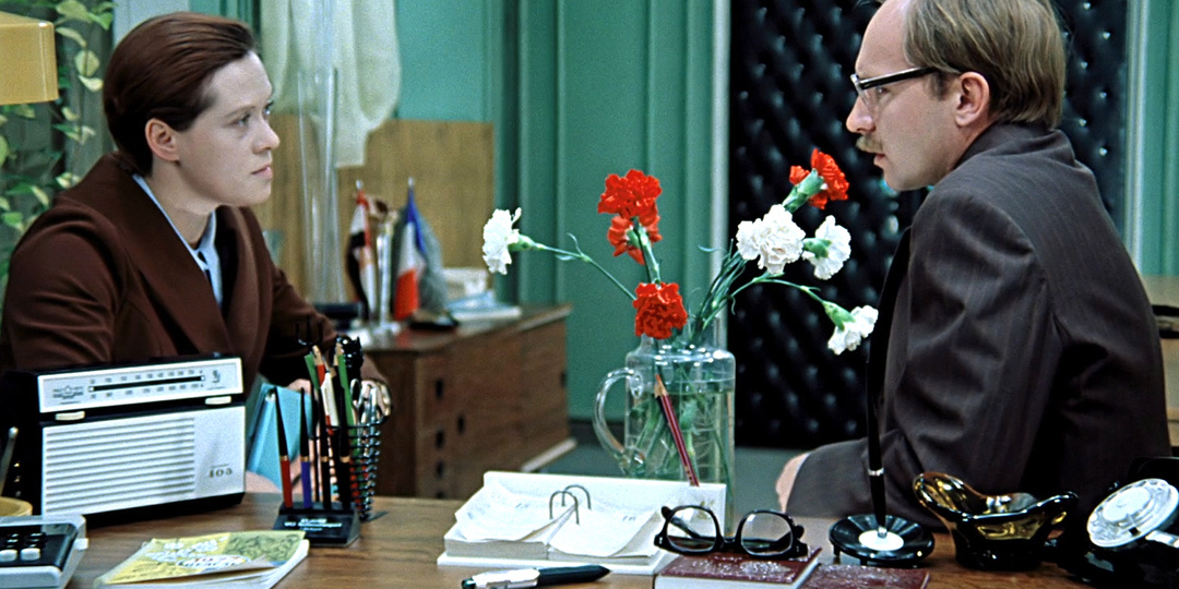 Тест. Угадайте, кто из героев фильма "Служебный роман" сказал эту фразу