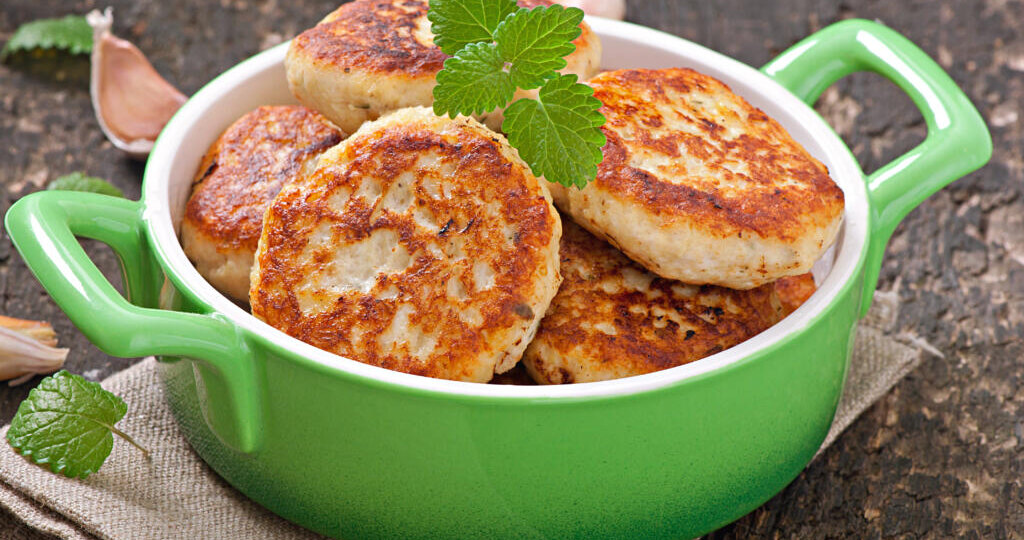 Как приготовить домашние котлеты- пошаговый рецепт