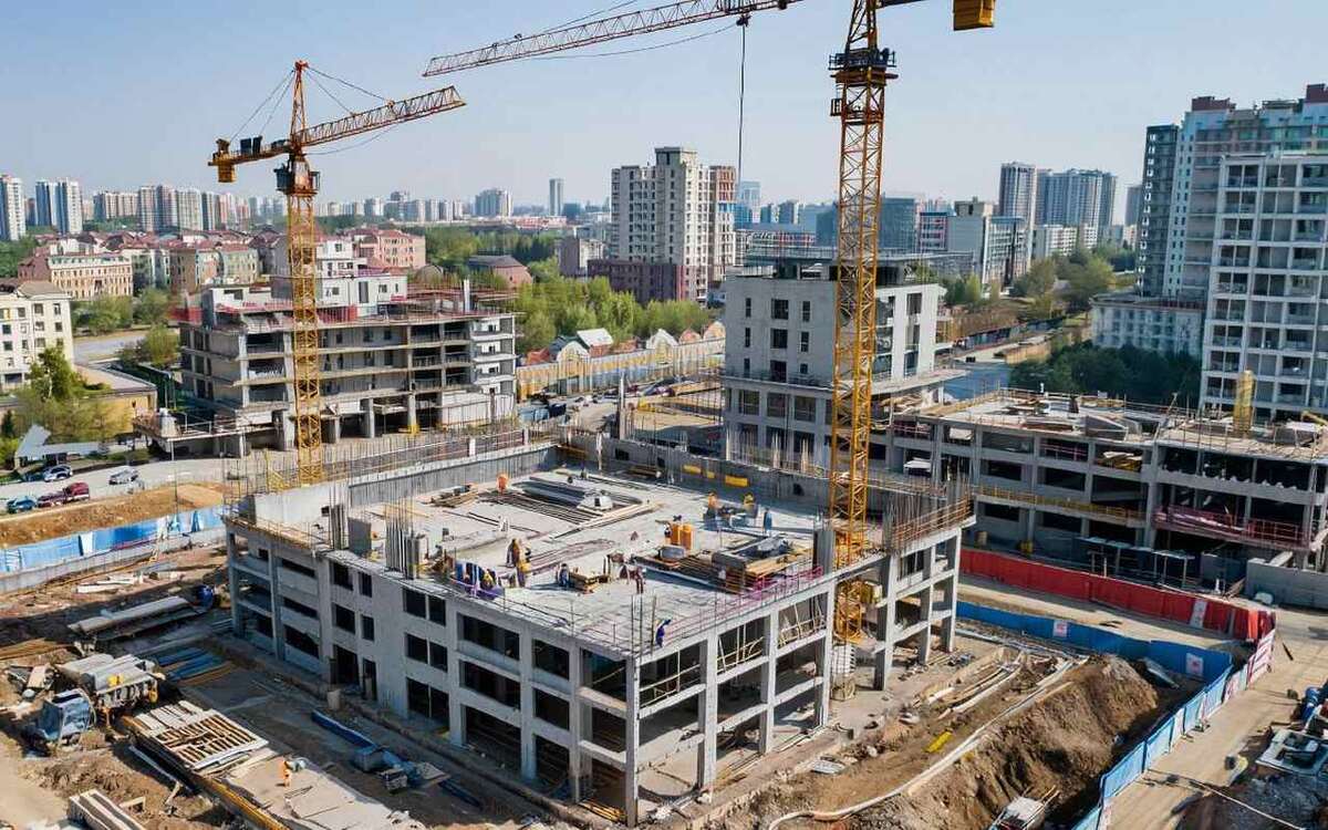    «ТамбовПромСтройХолдинг» объединился с компанией «СтройСервисТамбов» Фото: «Giga Chat»