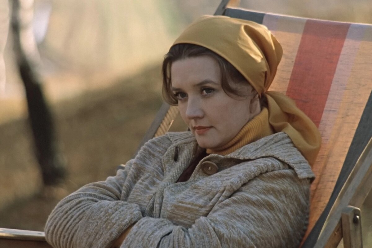 Её актерская карьера отмечена многочисленными наградами, включая Государственную премию СССР