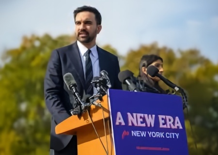    Победа Мамдани — верный признак провала политики Трампа. Президент США не продержался и год. Интервью Дмитрия Бабича