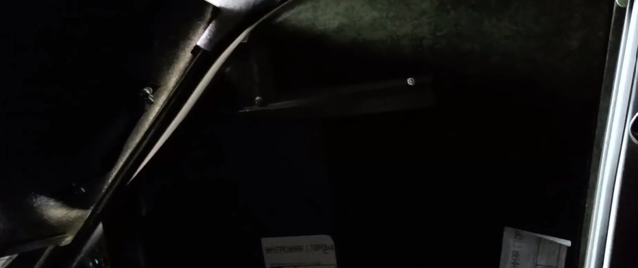 В кабине – кромешная темень. Скриншот: видео ТГ-канал "Vброне".