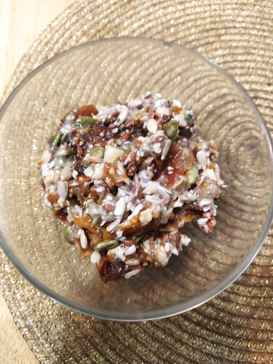 Орехи, семечки и сухофрукты