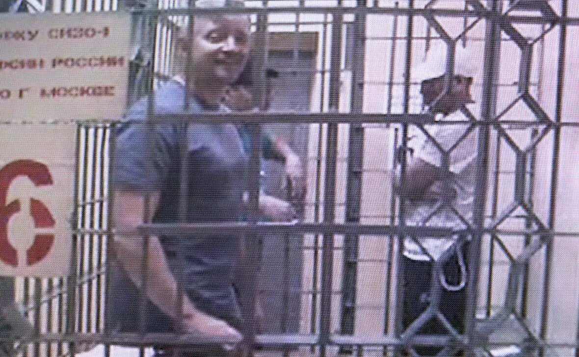    Александр Кибовский (на экране слева) Фото: Владимир Гердо / ТАСС Павел Евсеев